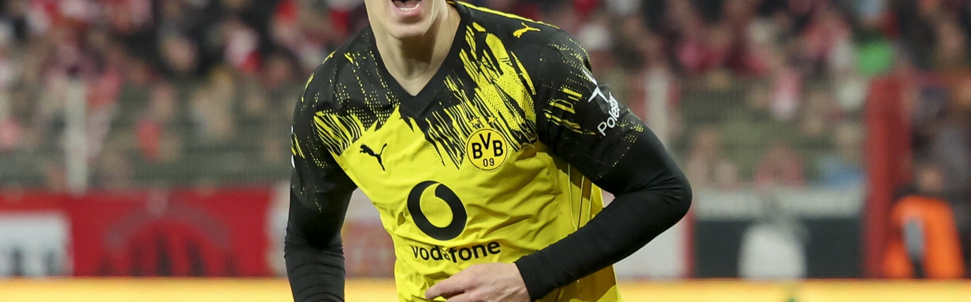 澳门资料库-图片报：多特高层预计施洛特贝克不会迅速续约，谈判将进一步拖延