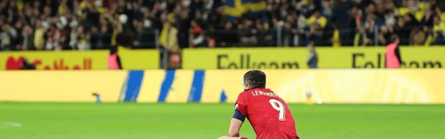 澳门特区总马站-转战意甲？罗马诺：莱万收到意甲报价，巴萨只大幅降薪续1年